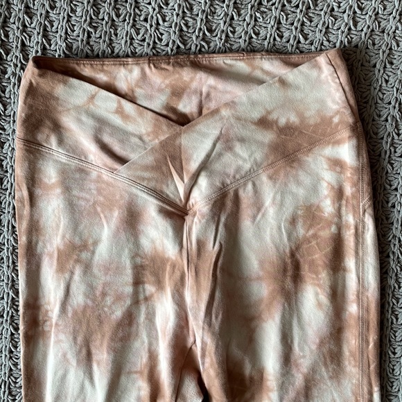 PINK by Victoria’s Secret cotton high-waist V crossover leggings in full length - Picture 4 of 8